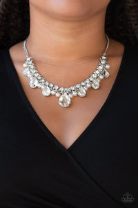 Knockout Queen - White-Paparazzi